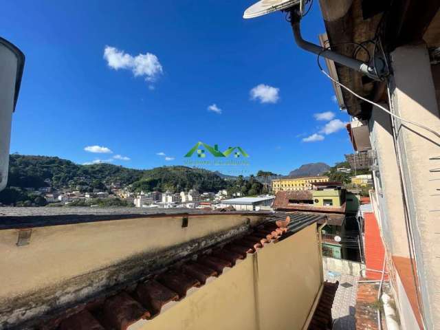 Casa para Venda em Nova Friburgo, Centro, 2 dormitórios, 2 banheiros