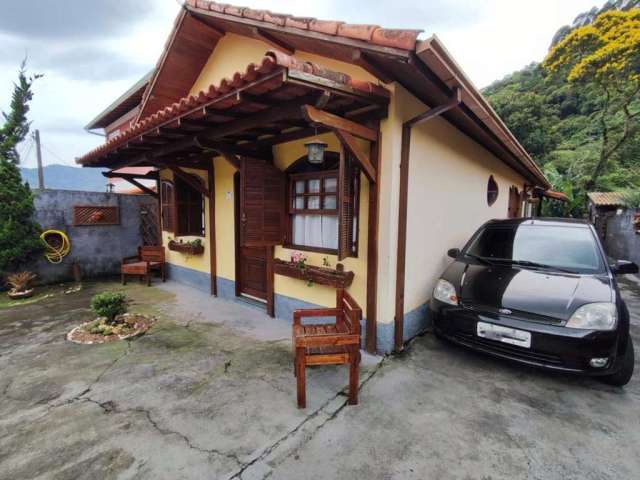 Casa em Condomínio para Venda em Nova Friburgo, Cônego, 3 dormitórios, 1 banheiro, 3 vagas