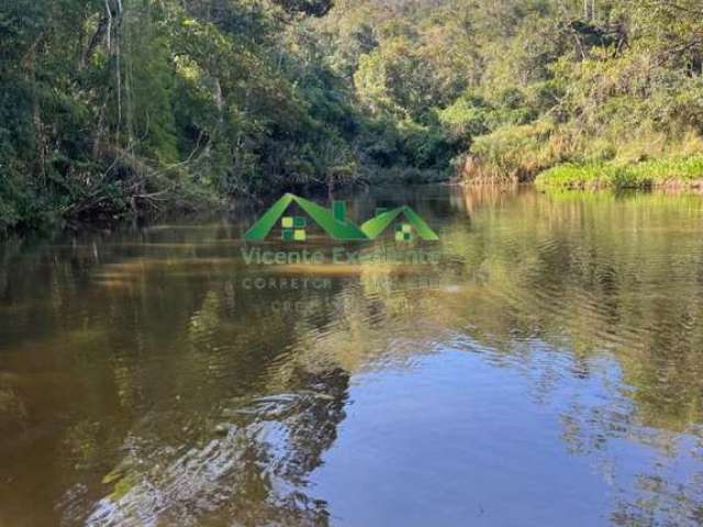 Casa em Condomínio para Venda em Nova Friburgo, Stucky, 4 dormitórios, 1 suíte, 3 banheiros, 2 vagas