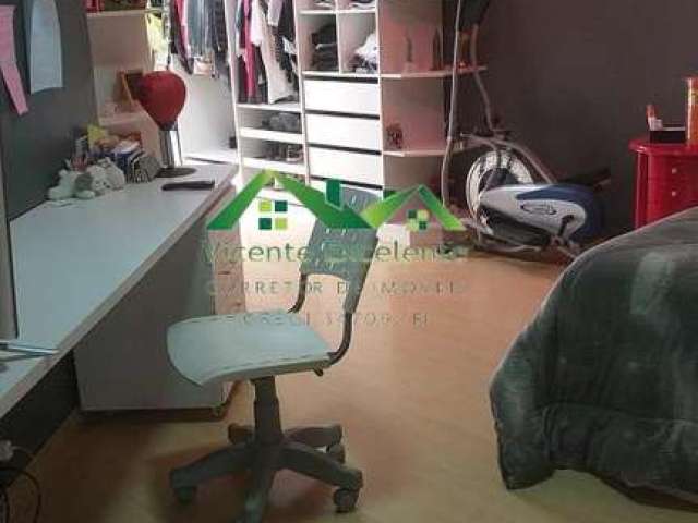 Casa para Venda em Nova Friburgo, Centro, 5 dormitórios, 1 suíte, 4 banheiros, 4 vagas