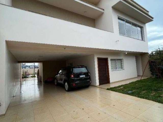 Sobrado com 1 suíte + 2 dormitórios à venda, 405 m² por R$ 1.700.000 - Canadá - Cascavel/PR