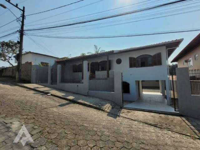 Casa com 4 quartos à venda em Água Verde, Blumenau , 226 m2 por R$ 799.000