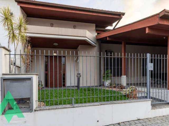 Casa com 4 quartos à venda na Escola Agrícola, Blumenau , 189 m2 por R$ 700.000