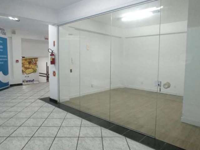 Sala comercial com 1 sala para alugar no Centro, Blumenau , 17 m2 por R$ 1.400