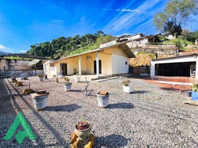 Casa com 3 quartos à venda no Glória, Blumenau  por R$ 470.000