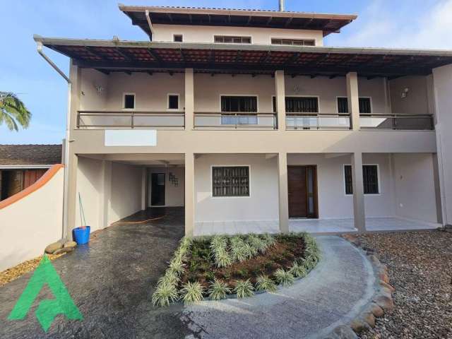 Casa com 5 quartos à venda no Armação, Penha , 308 m2 por R$ 2.150.000