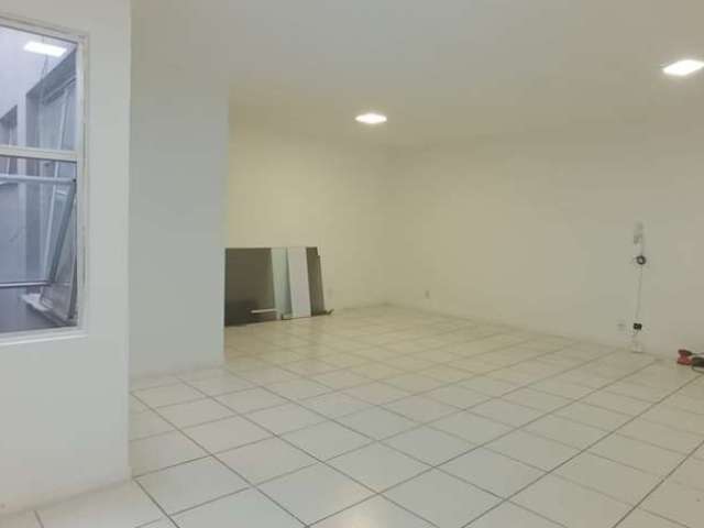 Ponto comercial com 1 sala para alugar no Centro, Blumenau , 40 m2 por R$ 1.750