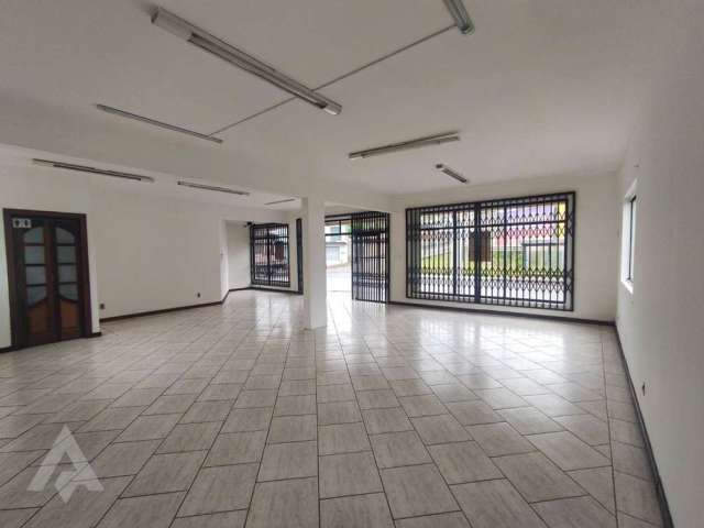 Sala comercial com 1 sala para alugar em Água Verde, Blumenau , 72 m2 por R$ 2.400