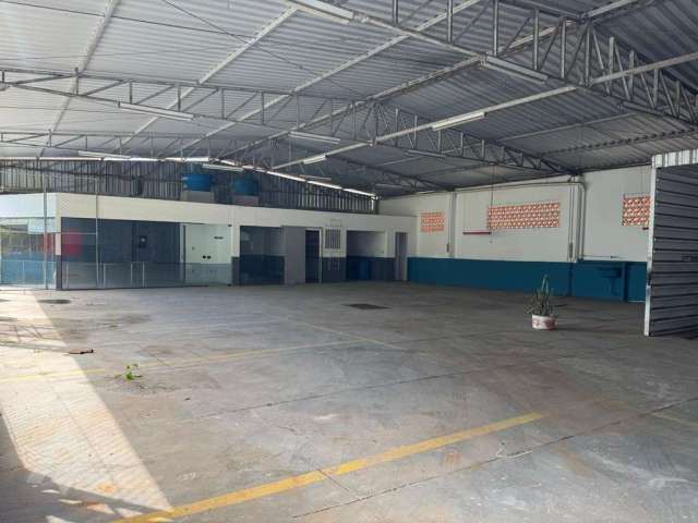 Barracão / Galpão / Depósito com 8 salas para alugar no Velha, Blumenau , 750 m2 por R$ 15.000