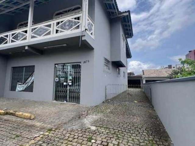 Apartamento com 3 quartos para alugar na Rua Tenente Antônio João, 1078, Bom Retiro, Joinville, 116 m2 por R$ 2.750