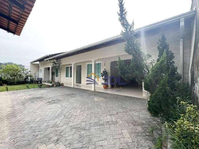 Casa com 4 dormitórios à venda, 270 m² por R$ 880.000,00 - Escola Agrícola - Blumenau/SC