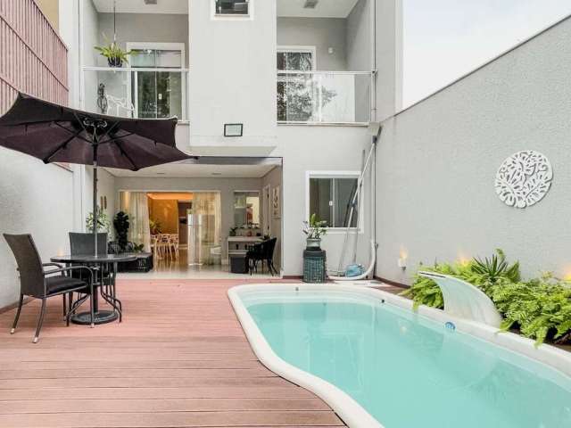 Casa com 3 dormitórios à venda, 157 m² por R$ 980.000,00 - Velha - Blumenau/SC