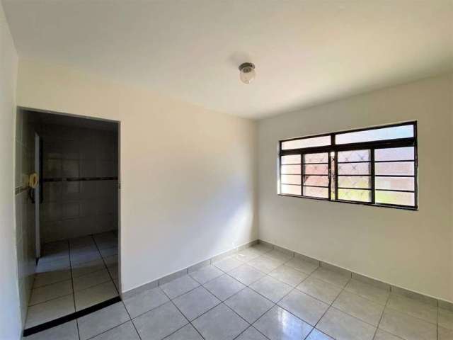 Casa com 2 dormitórios para alugar, 56 m² por R$ 900,00 - Parque Cecap I - Piracicaba/SP