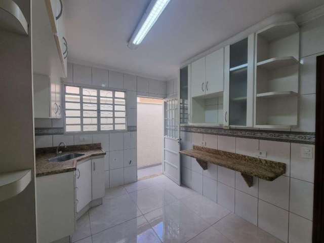 Casa com 3 dormitórios para alugar, 99 m² por R$ 2.700/mês - Vila Monteiro - Piracicaba/SP