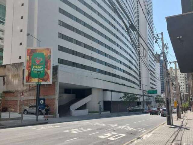 Apartamento com 2 quartos para alugar na Rua Brigadeiro Franco, 2190, Centro, Curitiba, 60 m2 por R$ 3.500