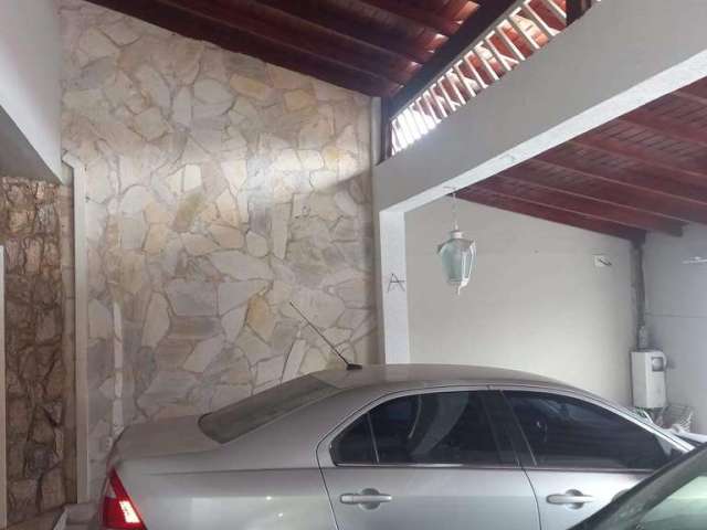 CÓD:RRCA4107 - Casa à venda, com 3 dormitórios(quartos) sendo 1 suíte, com garagem coberta para 3 carros no Jardim San Diego, Campinas, SP