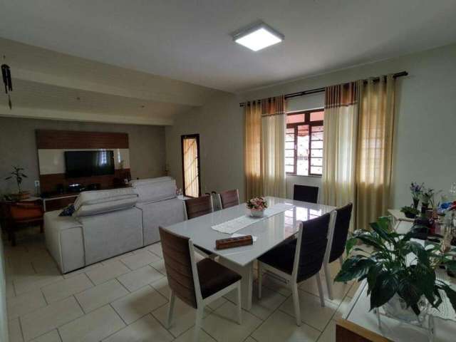 CÓD:3RCA4015 - Casa à Venda 03 Dormitórios sendo 1 Suíte, Jardim Leonor, Campinas, SP - Excelentíssima Oportunidade!