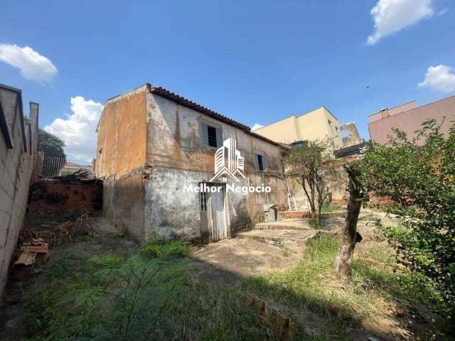 Casa à venda com 3 dormitórios no Bairro Vila Rezende em Piracicaba.