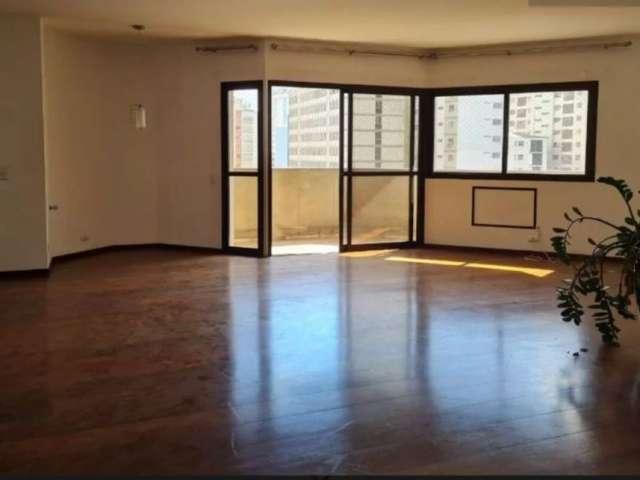 Apartamento com 3 dormitórios, 1 suíte no bairro Paraíso