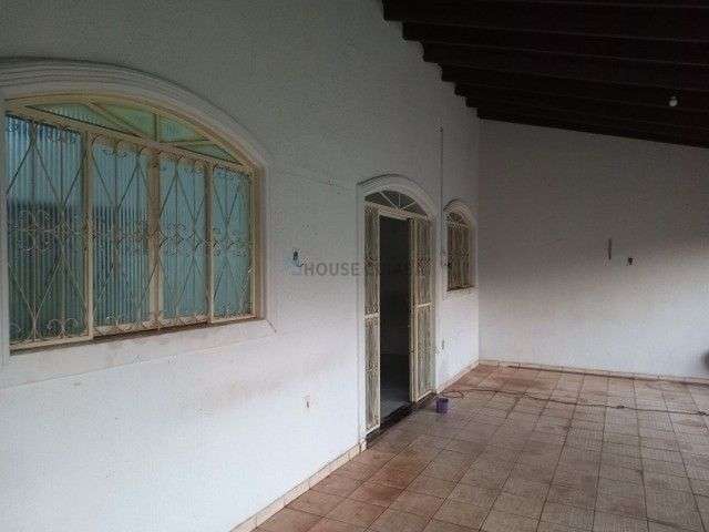 Casa com 3 quartos à venda na Avenida V-2, 23, Nova Esperança, Cuiabá, 190 m2 por R$ 250.000