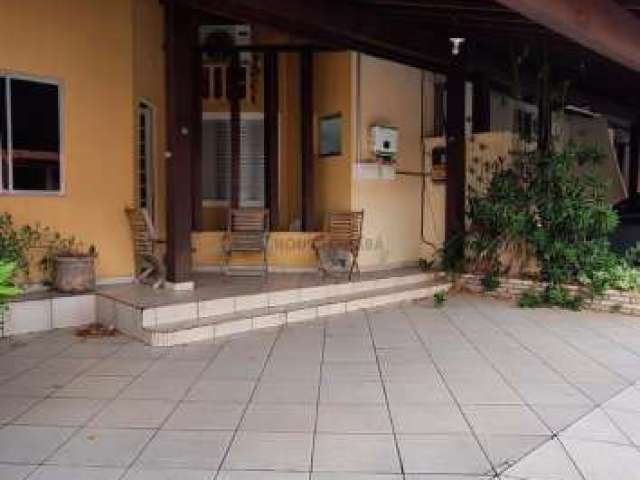Casa com 2 quartos à venda na Rua Raimundo Correa, 23, Areão, Cuiabá, 116 m2 por R$ 450.000