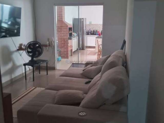 Vendo Casa 2 Suítes - Espaço Gourmet - Cond. Rio Manso