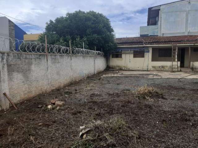 casa com amplo terreno proximo a arena pantanal