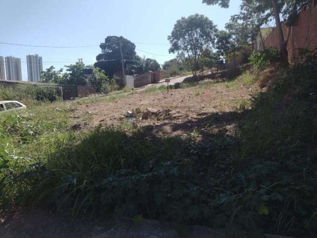 Terreno de Esquina no Bairro Dom Bosco de 360 M2