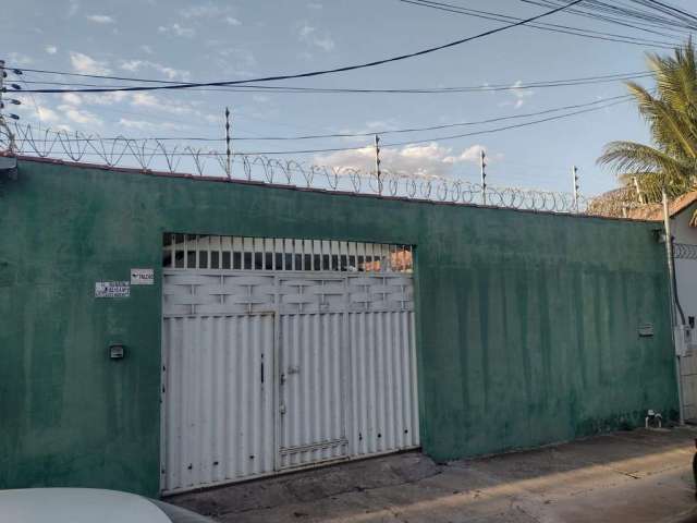 Casa no Residencial Claúdio Marchetti a 200 M da Louvada