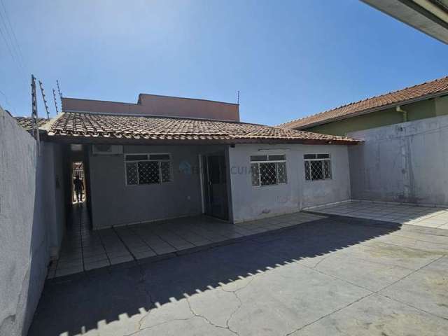 Vende-se casa no Tijucal 3 Quartos