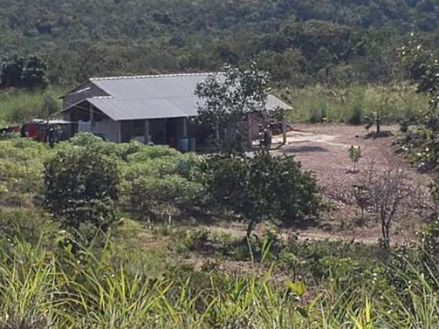 sitio com 130 hectares nas margens da BR 351 na região do manso a 71 km da cidad