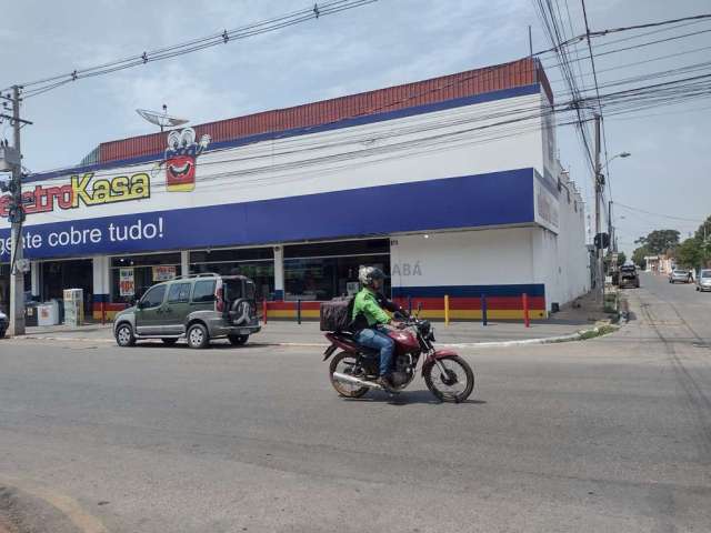 Vendo Prédio Comercial na Avenida Principal do Pedra 90