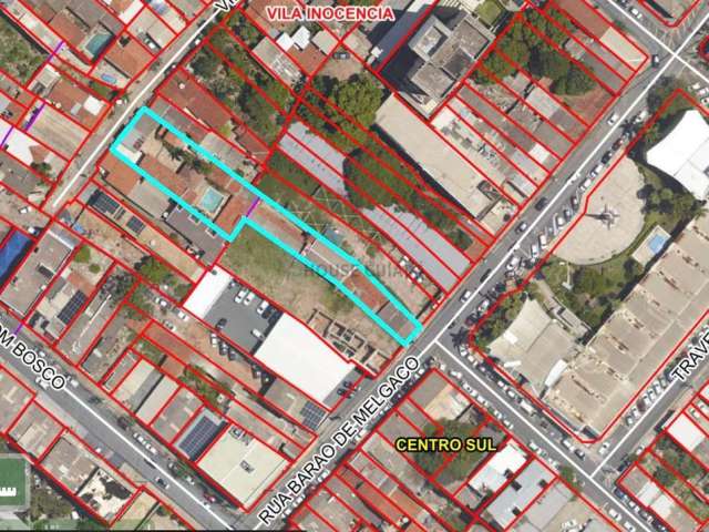 Vende Imóvel de 1.100M2 de Terreno, Localizado na Rua Barão de Melgaço Centro