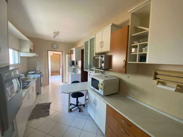 Apartamento no Condomínio Residencial Alexandra