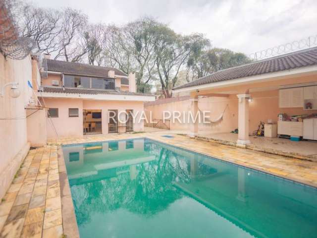 Casa de Rua com Quintal, Piscina e 3 quartos à venda, 291 m² - Santa Quitéria - Curitiba/PR