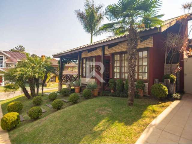 Casa Luxuosa com Adega e Escritório, 3 suítes, 330 m² - Venda - Santa Felicidade - Curitiba/PR