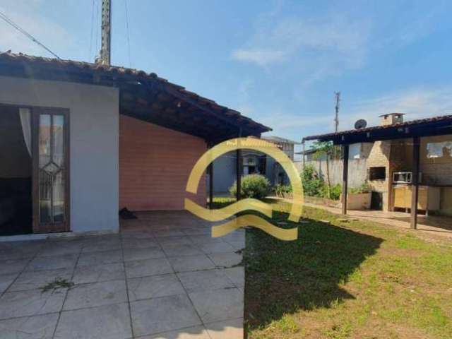 Casa com 4 dormitórios à venda, 110 m² por R$ 580.000,00 - Itacolomi - Balneário Piçarras/SC