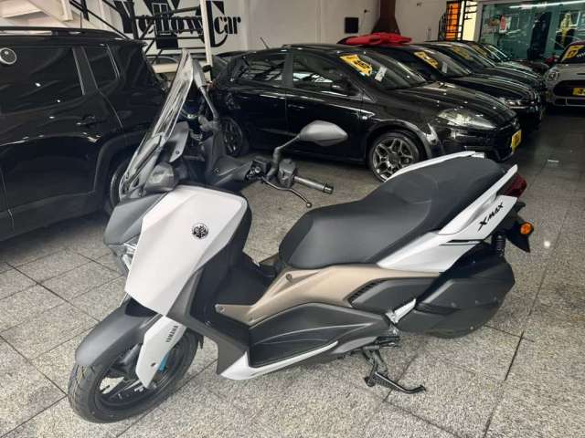 YAMAHA XMAX 250 CONNECTED 