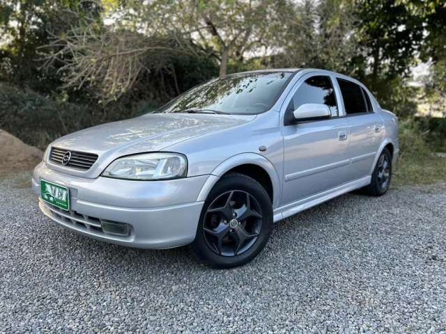 Chevrolet Astra Sedan 2.0/ CD 2.0 MPFI 8V 4p Aut. - Prata - 2002/2002