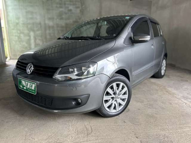 Volkswagen Fox W/ 1.0 GII - Cinza - 2013/2014