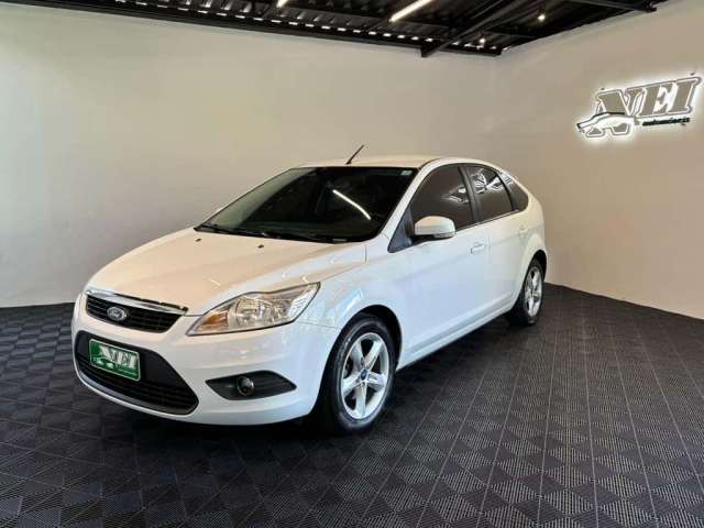 Ford Focus 1.6 S/SE/SE Plus Flex 8V/16V  5p  - Branca - 2013/2013