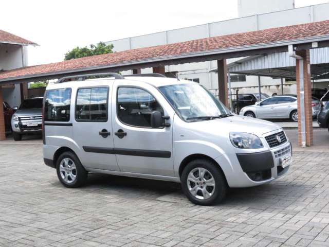 Fiat Doblo Essence 1.8 16V  - Prata - 2019/2020