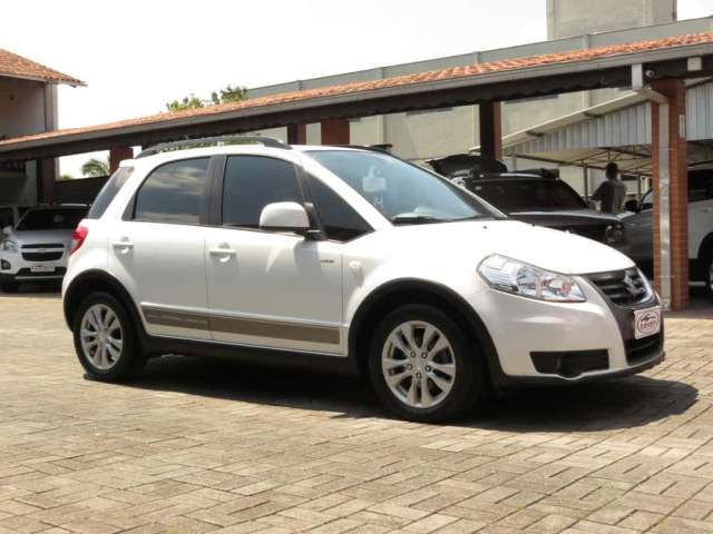 Suzuki SX4 2.0 16V 145cv 4WD 5p Aut. - Branca - 2013/2014