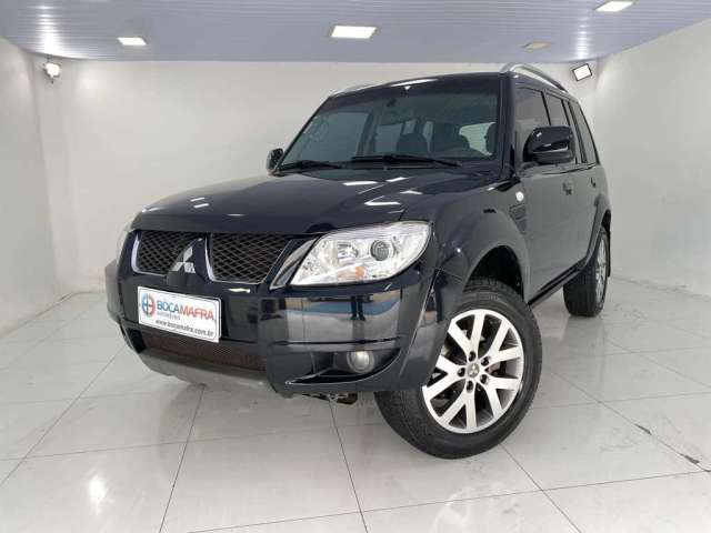 Mitsubishi Pajero TR4 4x2 2.0  - Preta - 2014/2015