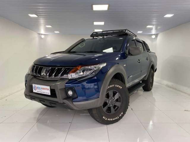 Mitsubishi L200 Triton Savana 4x4 2.4 - Azul - 2021/2022