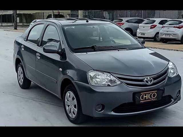 Toyota ETIOS XS Sedan1.5 Flex 16V 4p Mec. 2013 Flex