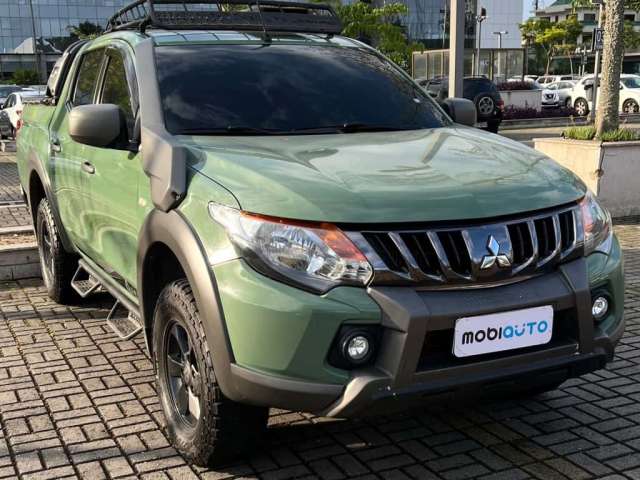 Mitsubishi L200 triton 2022 2.4 16v turbo diesel savana gls cd 4x4 automático