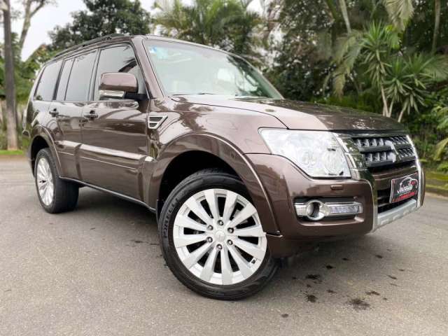 Mitsubishi Pajero HPE Full 3.2 4x4 T.I.Dies. 5p Aut