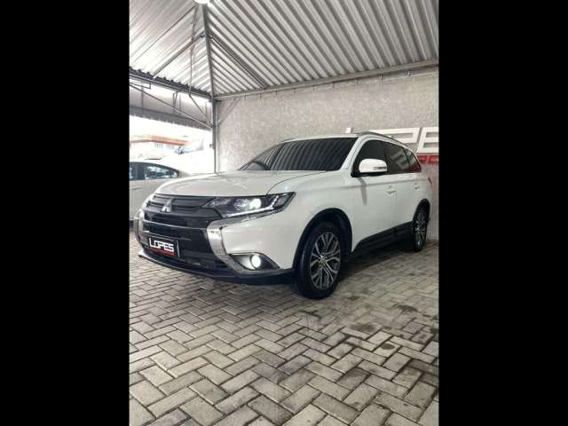 Mitsubishi Outlander 2.0 16V 160cv Aut.  - Branca - 2016/2017