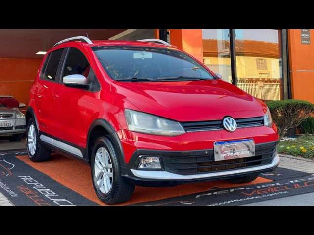 VOLKSWAGEN NOVO CROSSFOX SA _4P_ 2015